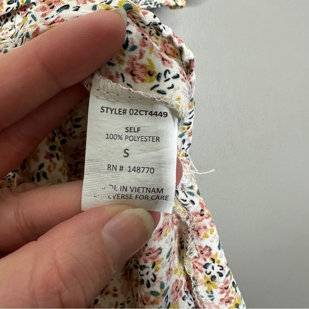 Sienna Sky floral cropped blouse - Picture 4 of 5